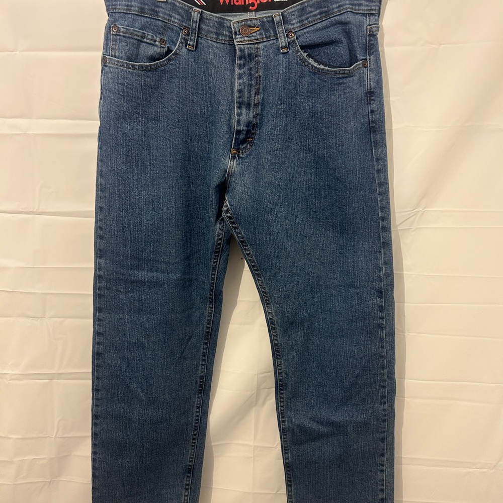 Wrangler Men's Classic Indigo Straight Jeans